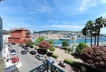 ニースLe Splendida Harbor Viewアパートメント アパート